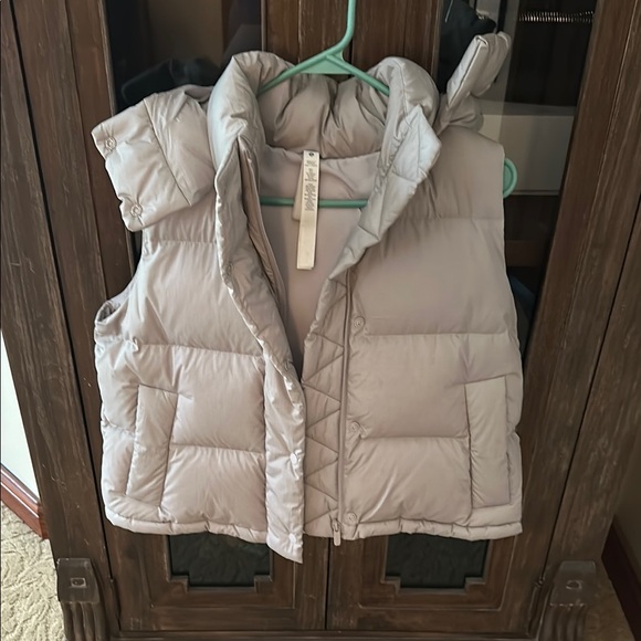 Lululemon Vest - Picture 2 of 7